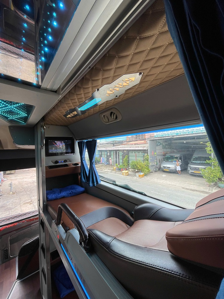 Cho thuê xe 34 phòng vip