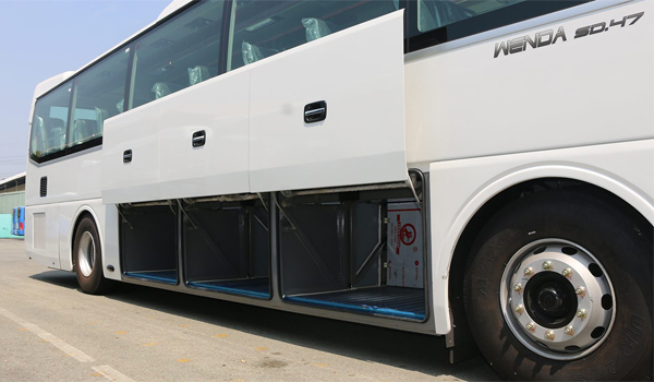 Các dòng xe 29 chỗ có khoang hành lý dưới sàn, tách biệt hoàn toàn với khu vực ghế ngồi