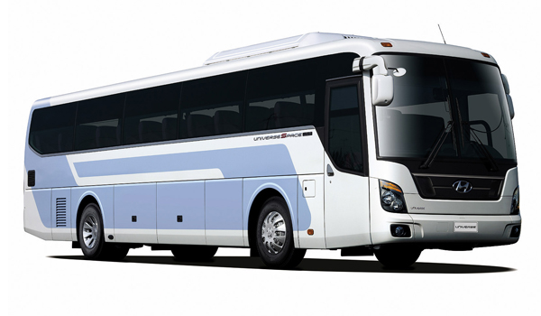 Tốt Loan sở hữu đội xe đời mới, được trang bị đầy đủ tiện nghi, nội thất sang trọng