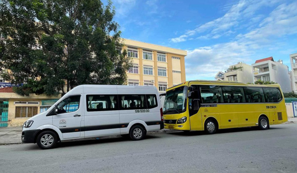Dịch vụ cho thuê xe du lịch tại Chợ Lớn (Quận 5) với đa dạng dòng xe, từ 4 đến 45 chỗ