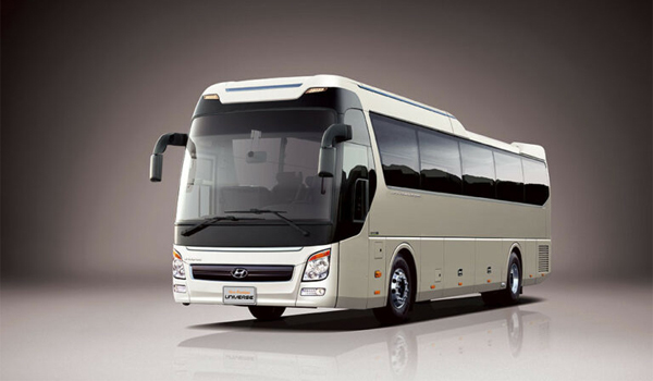 Xe 29 chỗ thiết kế hiện đại, khoang hành lý rộng rãi, ghế ngồi bật ngả linh hoạt