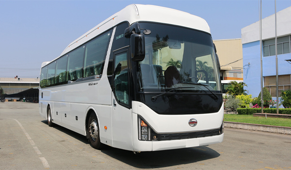 Các dòng xe 45 chỗ phổ biến trên thị trường