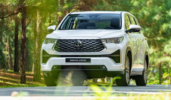 Xe 7 chỗ hiện là lựa chọn hàng đầu cho nhóm bạn có từ 4 - 6 người