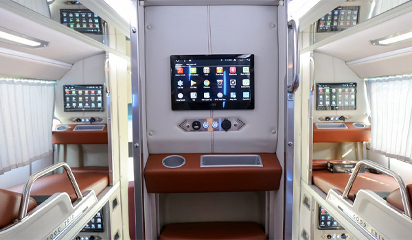 Các dòng xe giường nằm đời mới đều được trang bị cổng sạc điện cho từng vị trí giường/ghế ngồi