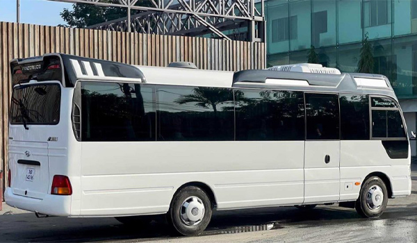 Kiểm tra kỹ đời xe & tình trạng xe thực tế trước khi ký hợp đồng