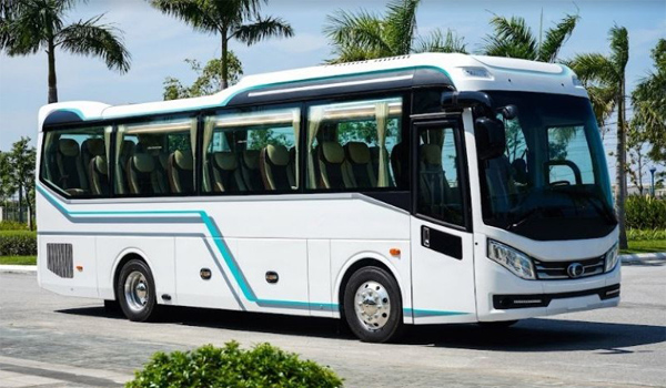 Nhu cầu thuê xe 29 chỗ theo tháng tại Sài Gòn ngày càng tăng cao