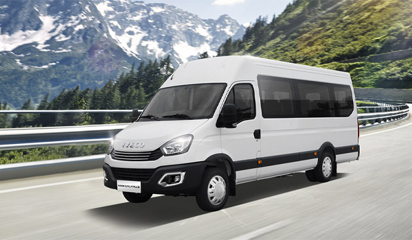 Thuê xe 16 chỗ 1 tháng giúp bạn linh hoạt theo nhu cầu sử dụng